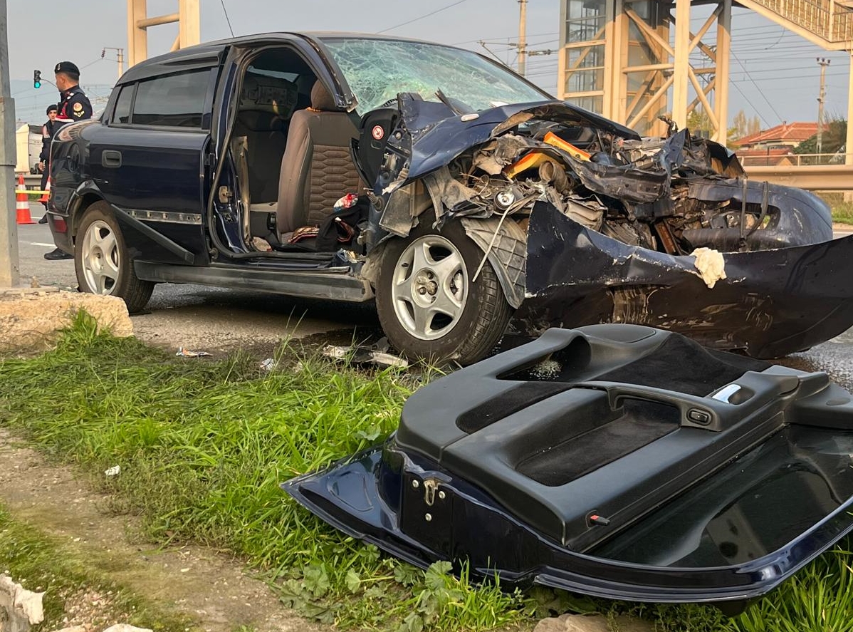 A A 20251107 39644935 39644933 S A K A R Y A D A T I R A A R K A D A N C A R P A N O T O M O B I L D E K I 3 K I S I Y A R A L A N D I