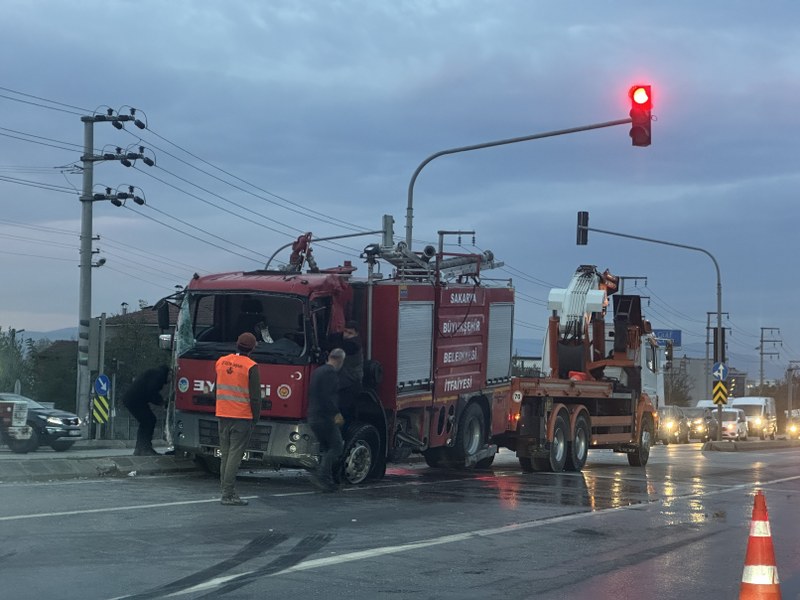 A A 20251119 39747018 39747017 S A K A R Y A D A D E V R I L E N I T F A I Y E A R A C I N D A K I 2 P E R S O N E L Y A R A L A N D I 800X600