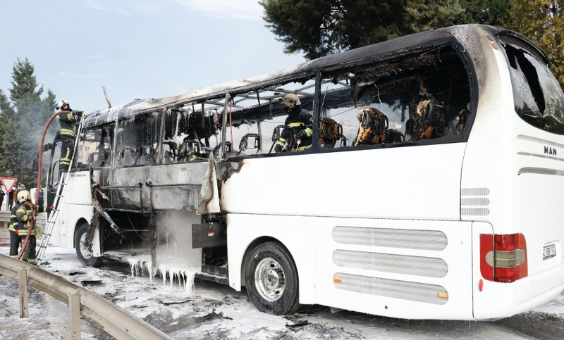 A A 20251120 39756829 39756828 K O C A E L I D E Y O L C U O T O B U S U Y A N G I N D A K U L L A N I L A M A Z H A L E G E L D I 800X483