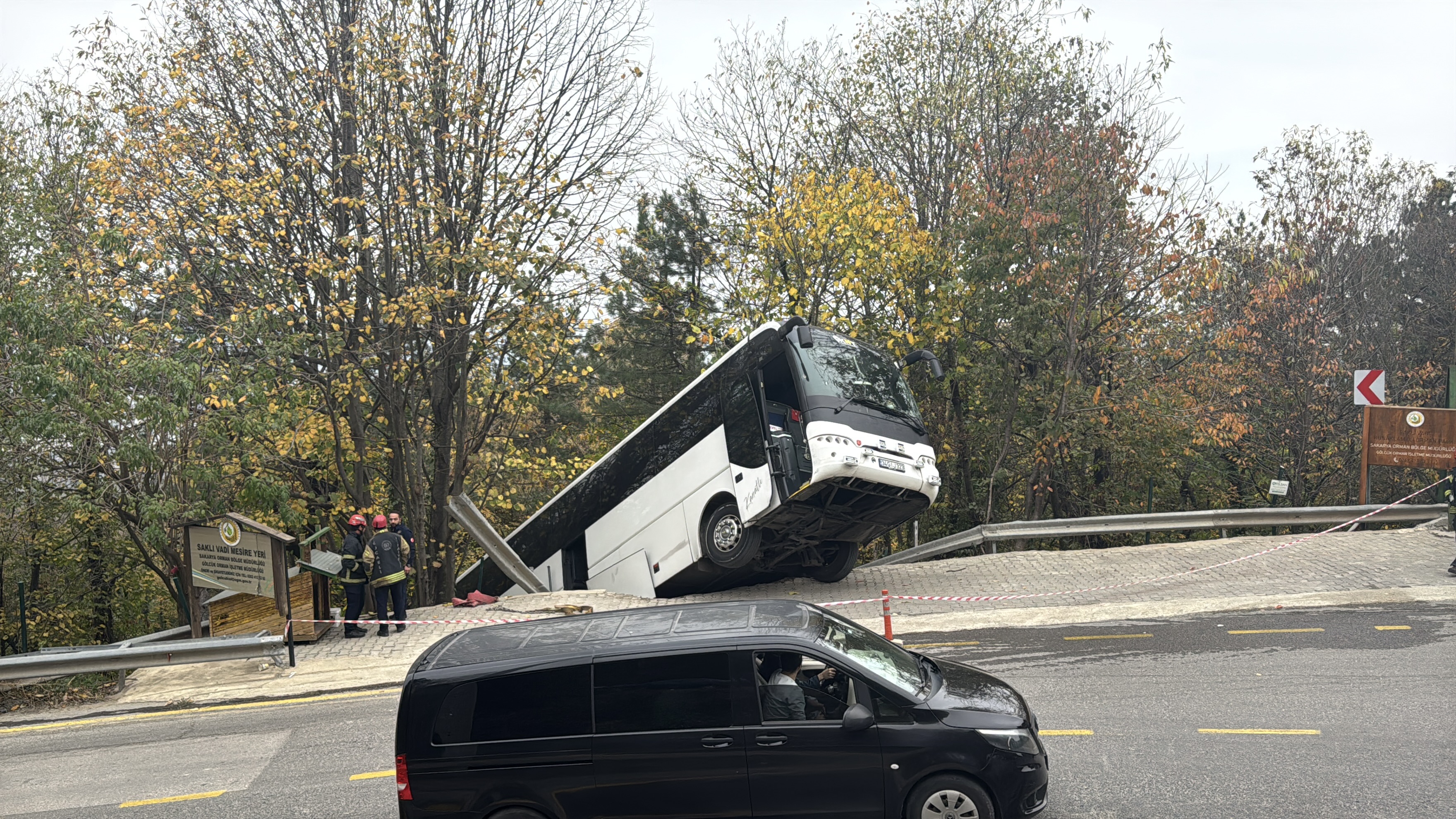 A A 20251123 39782898 39782896 K O C A E L I D E F R E N I B O S A L A N P A R K H A L I N D E K I T U R O T O B U S U S A R A M P O L E D U S T U