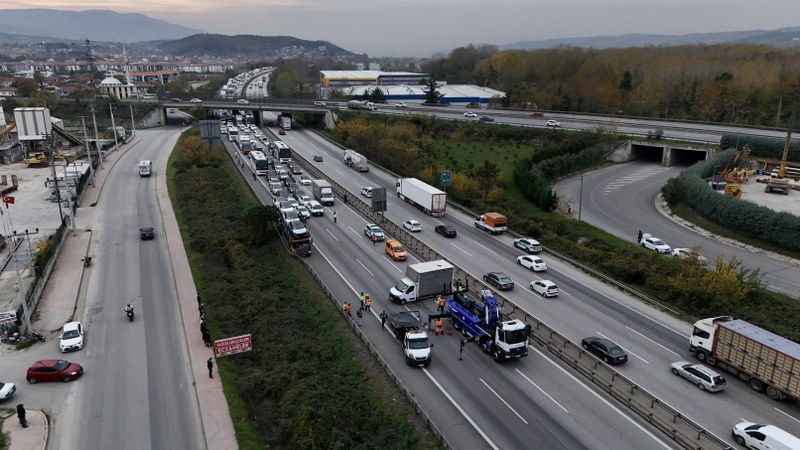 A A 20251123 39785765 39785761 A N A D O L U O T O Y O L U N D A T I R L A C A R P I S A N K A M Y O N E T I N D E V R I L M E S I S O N U C U U L A S I M A K S A D I 800X450