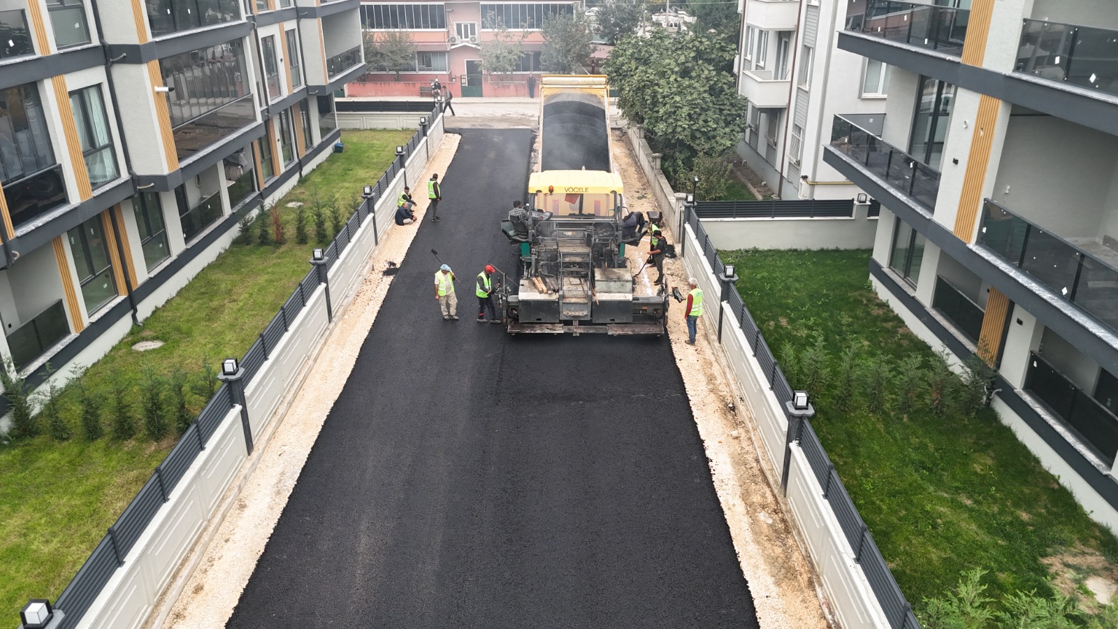 Erenler’de Asfalt Çalişmalari Tüm Hiziyla Sürüyor (3)