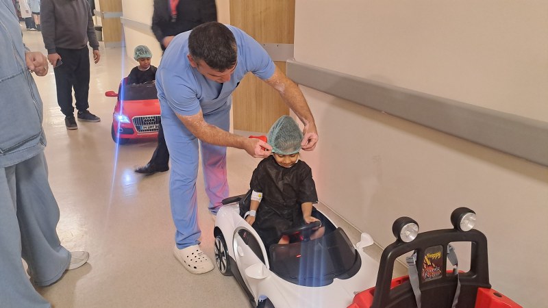 A A 20251206 39908721 39908712 S A K A R Y A D A C O C U K L A R A M E L I Y A T A A K U L U A R A B A Y L A G O T U R U L U Y O R 800X450