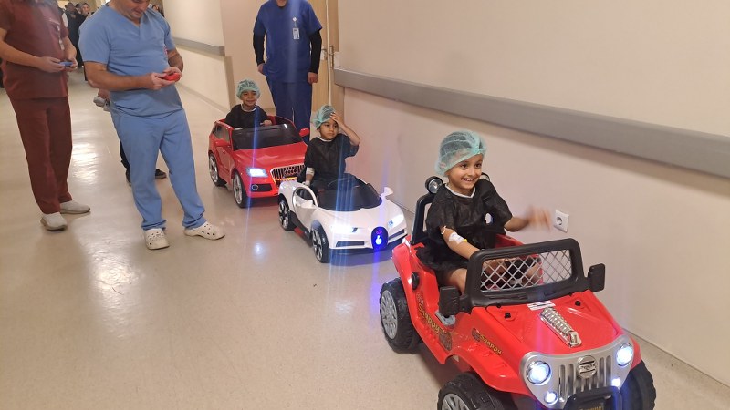 A A 20251206 39908721 39908713 S A K A R Y A D A C O C U K L A R A M E L I Y A T A A K U L U A R A B A Y L A G O T U R U L U Y O R 800X450