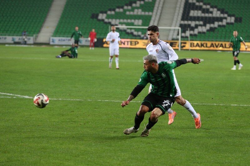 A A 20251215 39990565 39990559 S A K A R Y A S P O R A T A K A S H A T A Y S P O R 800X533