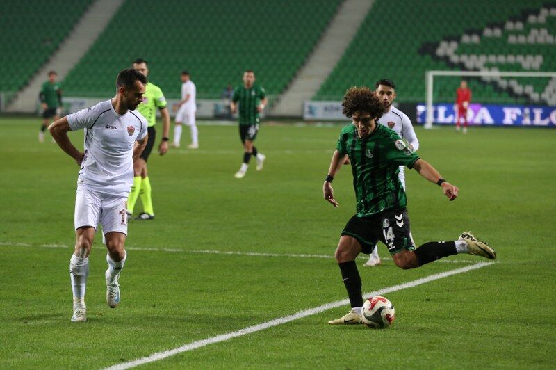 A A 20251215 39990565 39990563 S A K A R Y A S P O R A T A K A S H A T A Y S P O R 800X532