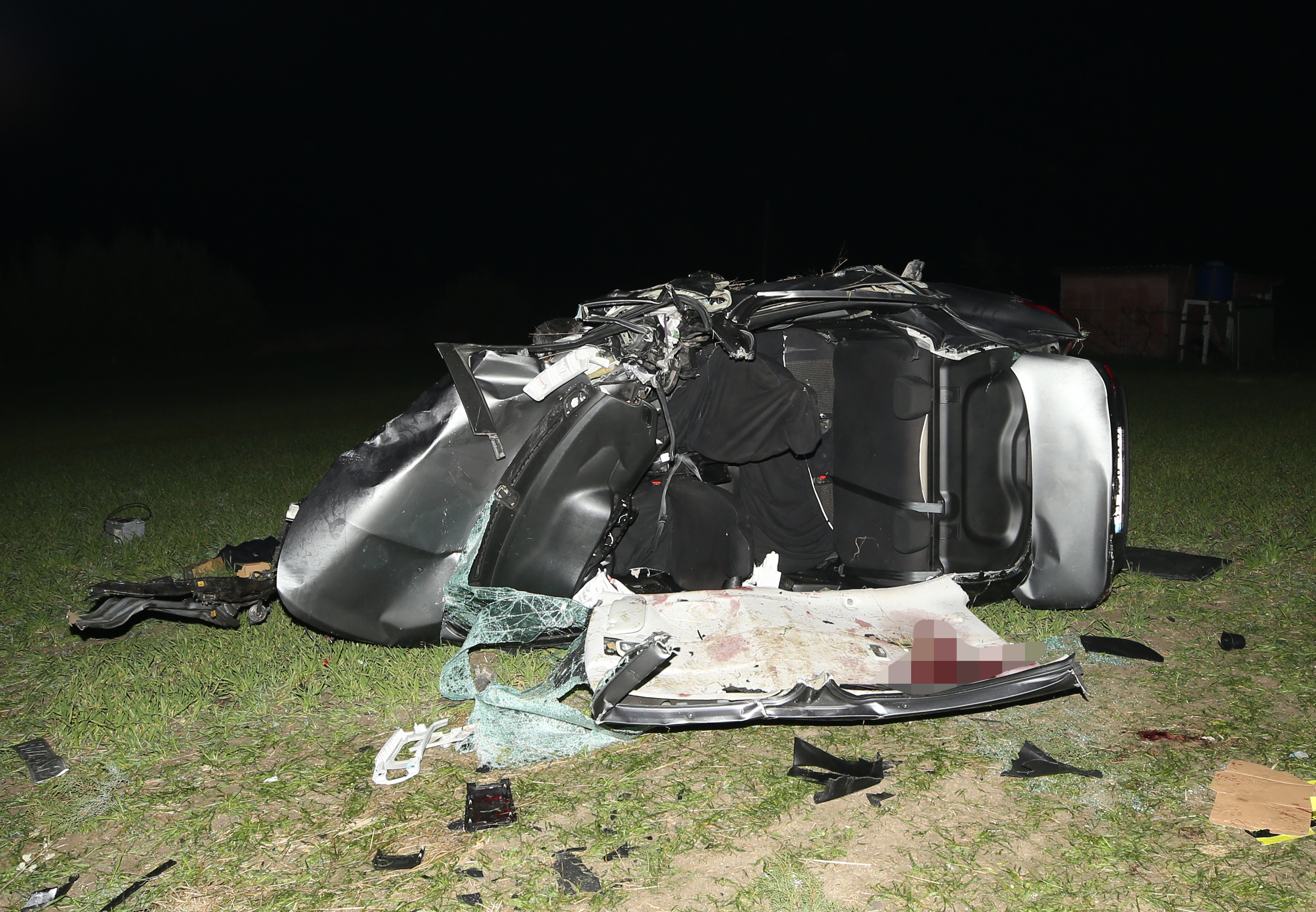 A A 20251221 40037653 40037651 C A N A K K A L E D E I K I O T O M O B I L I N C A R P I S T I G I K A Z A D A 5 K I S I O L D U 1 K I S I Y A R A L A N D I