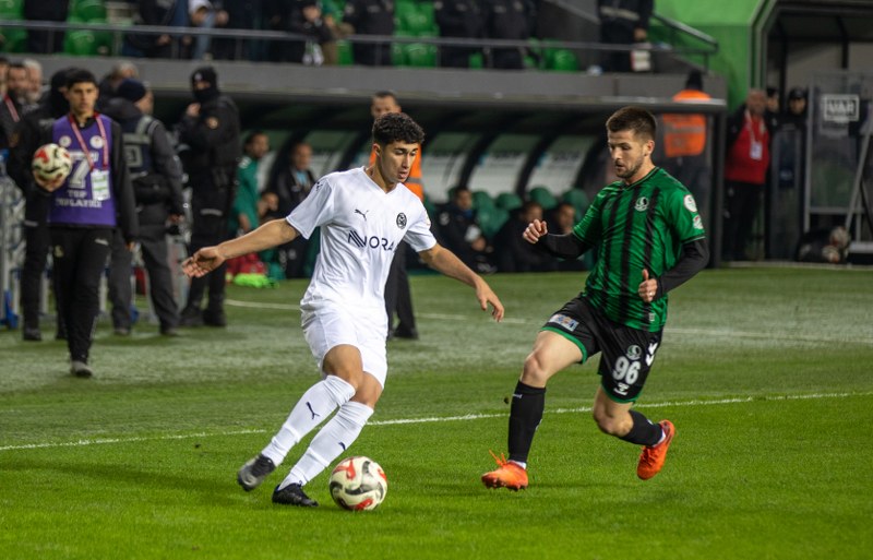 A A 20251226 40086855 40086845 S A K A R Y A S P O R M A N I S A F K 800X513