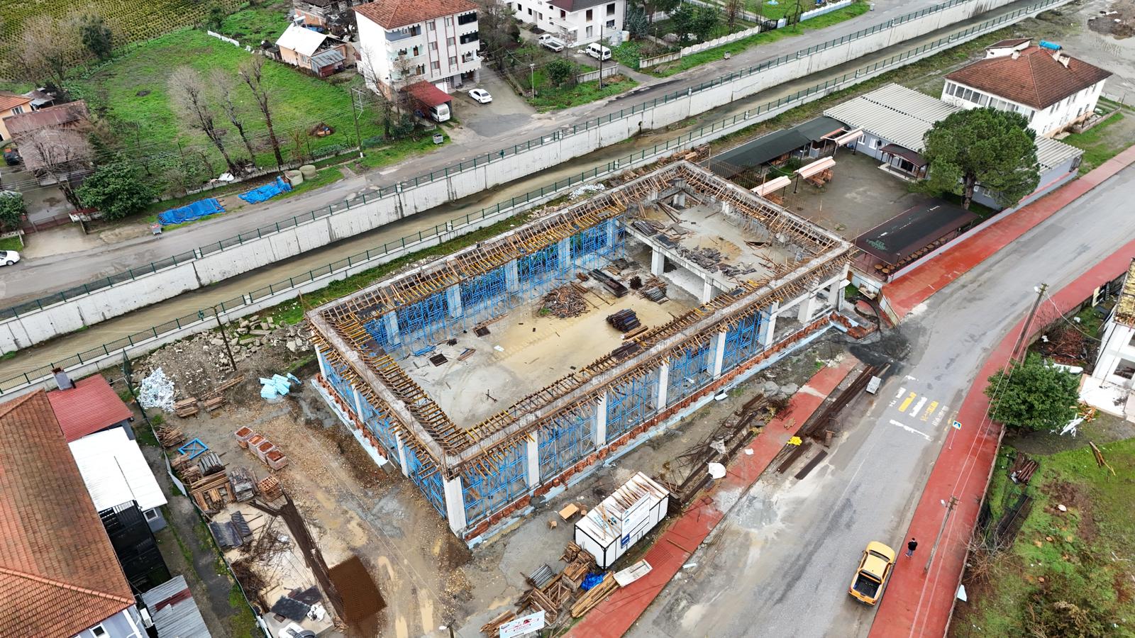 Erenler Kapalı Spor Salonu