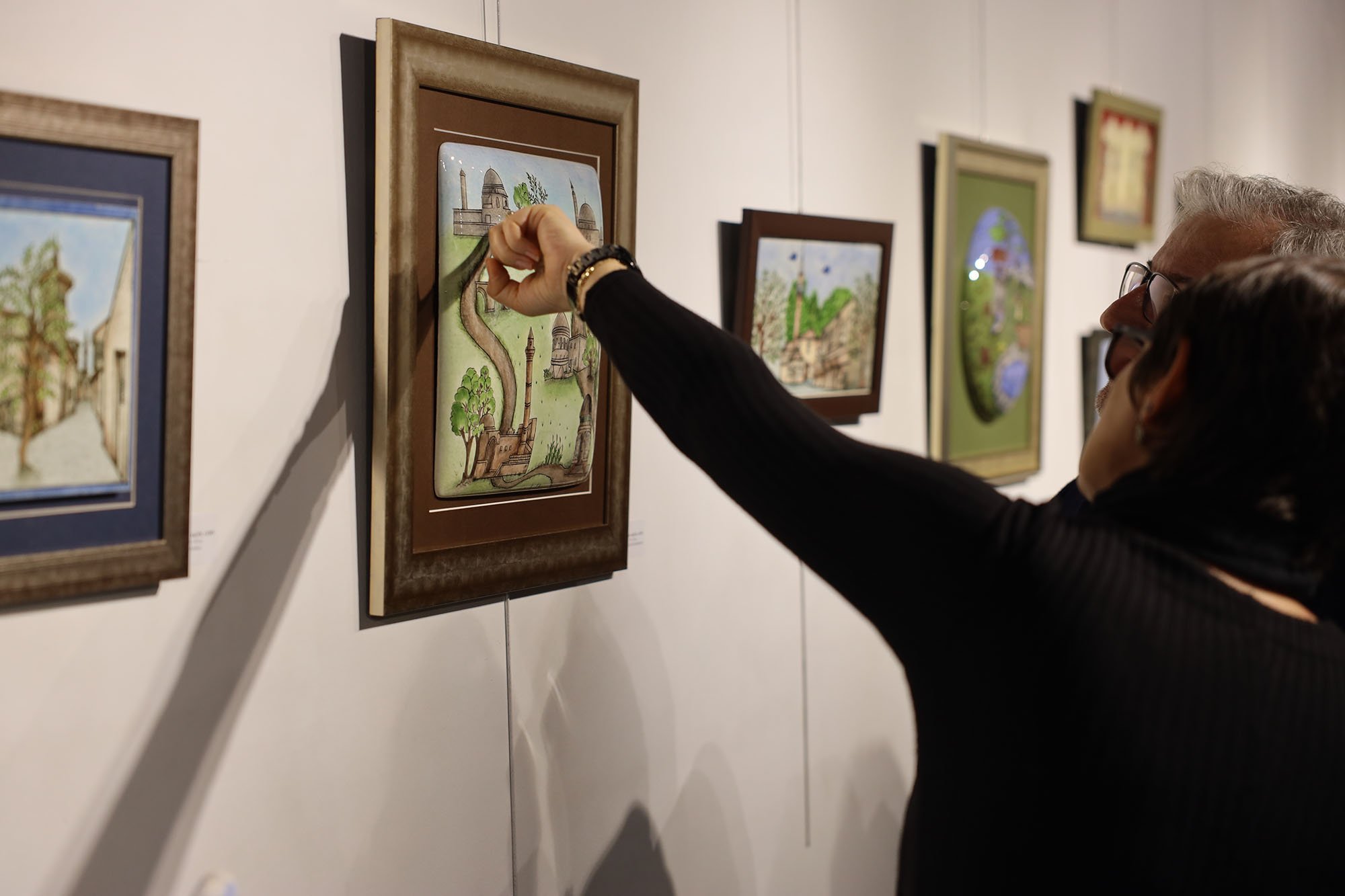 “Topraktan Geleneğe Çini” Sergisi OSM’de Açıldı