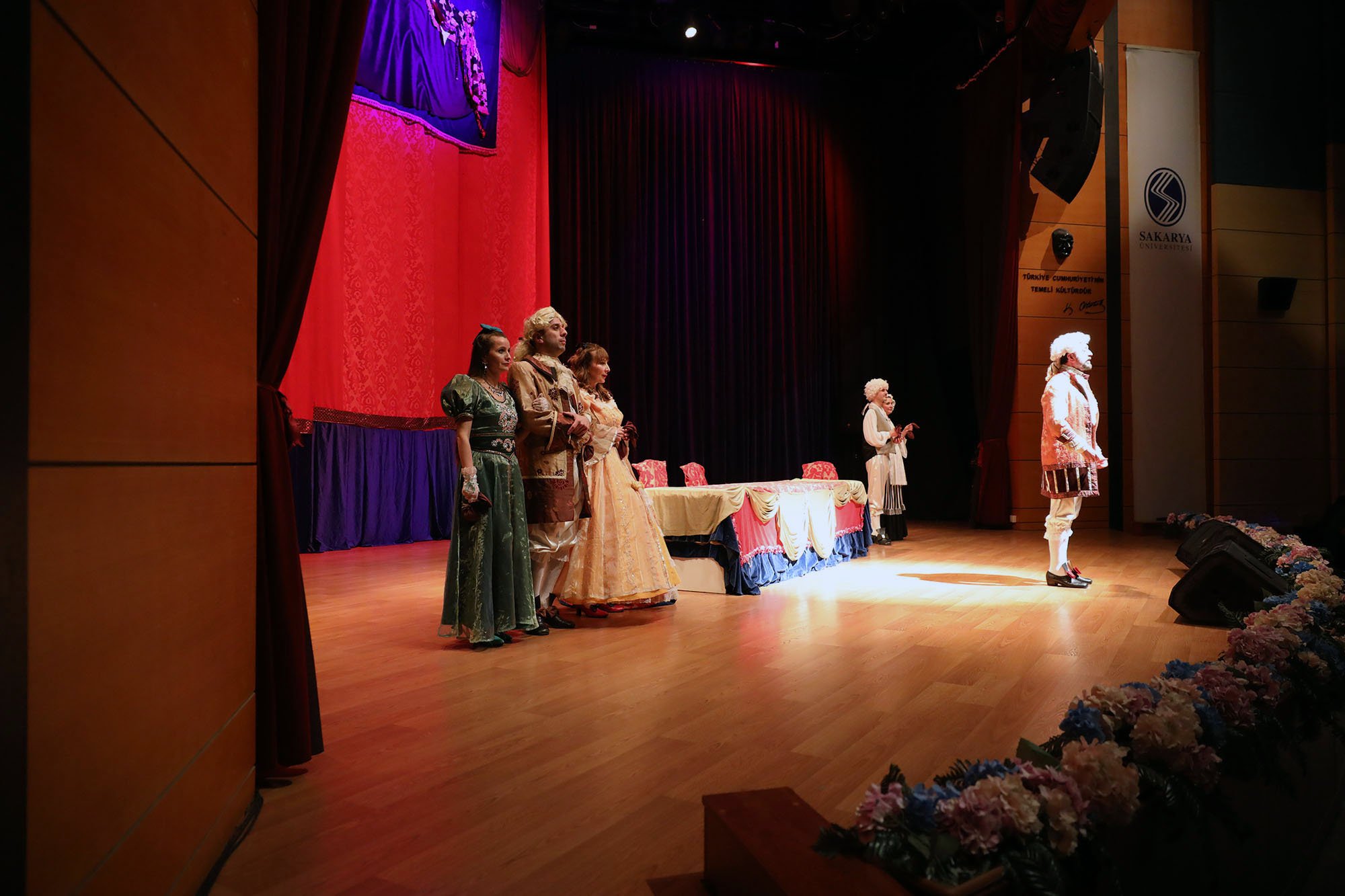 Kibarlık Budalası Sakarya’da Sahnelendi