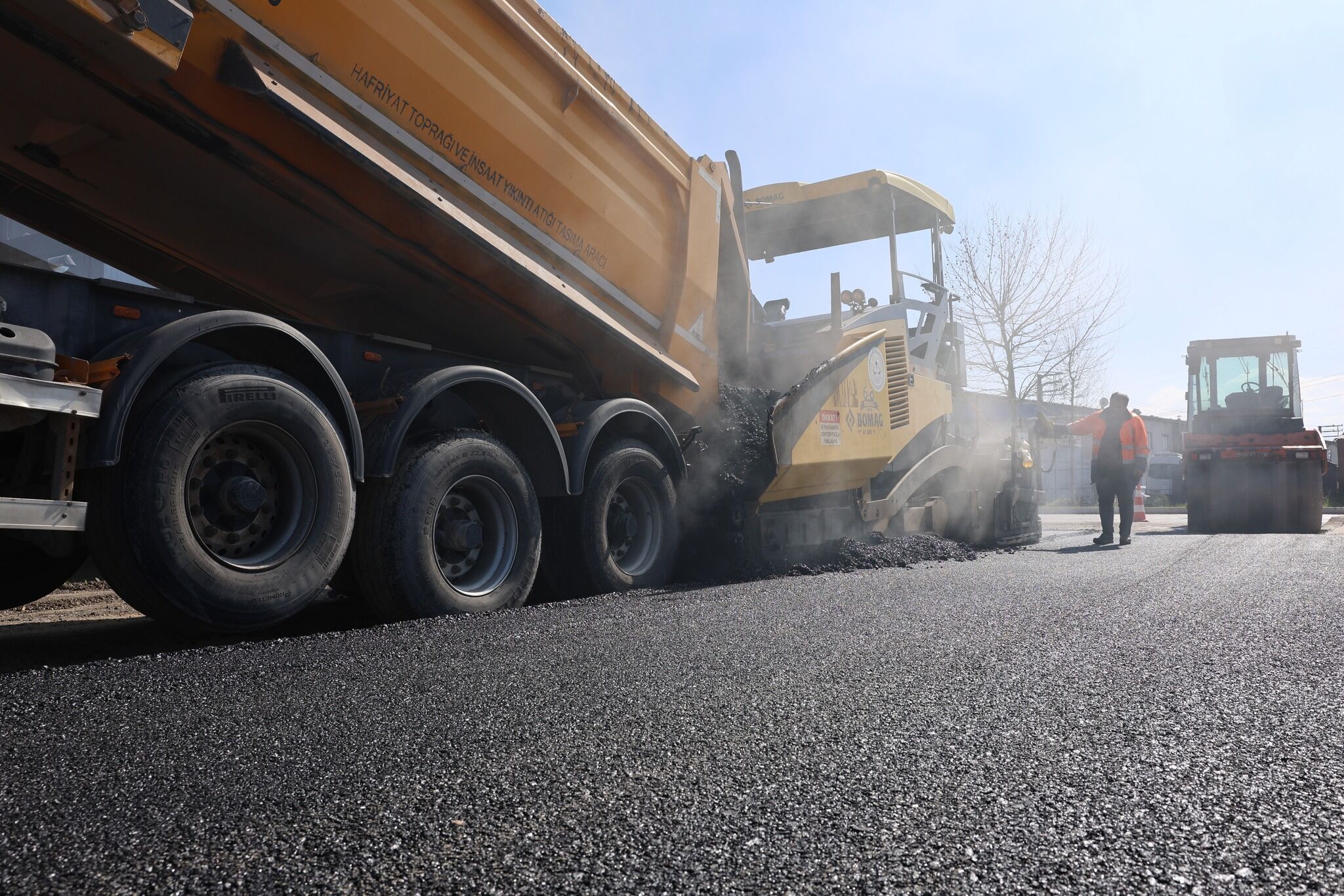 Erenler’de Yollar Yeni̇lenmeye Devam Edi̇yor (4)