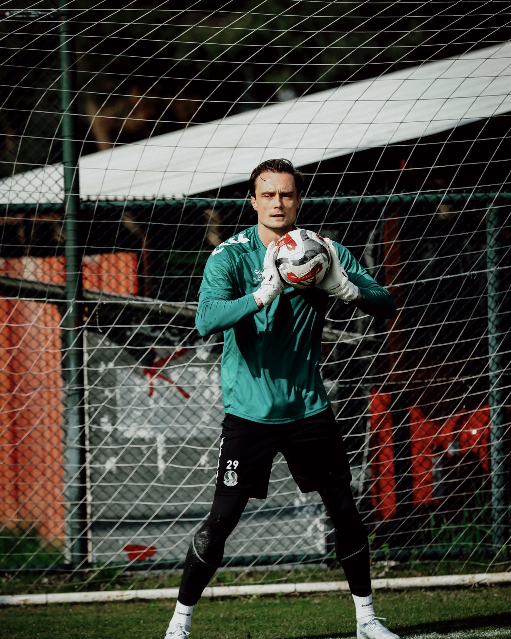 H Eb T W U Kbs A A G S F