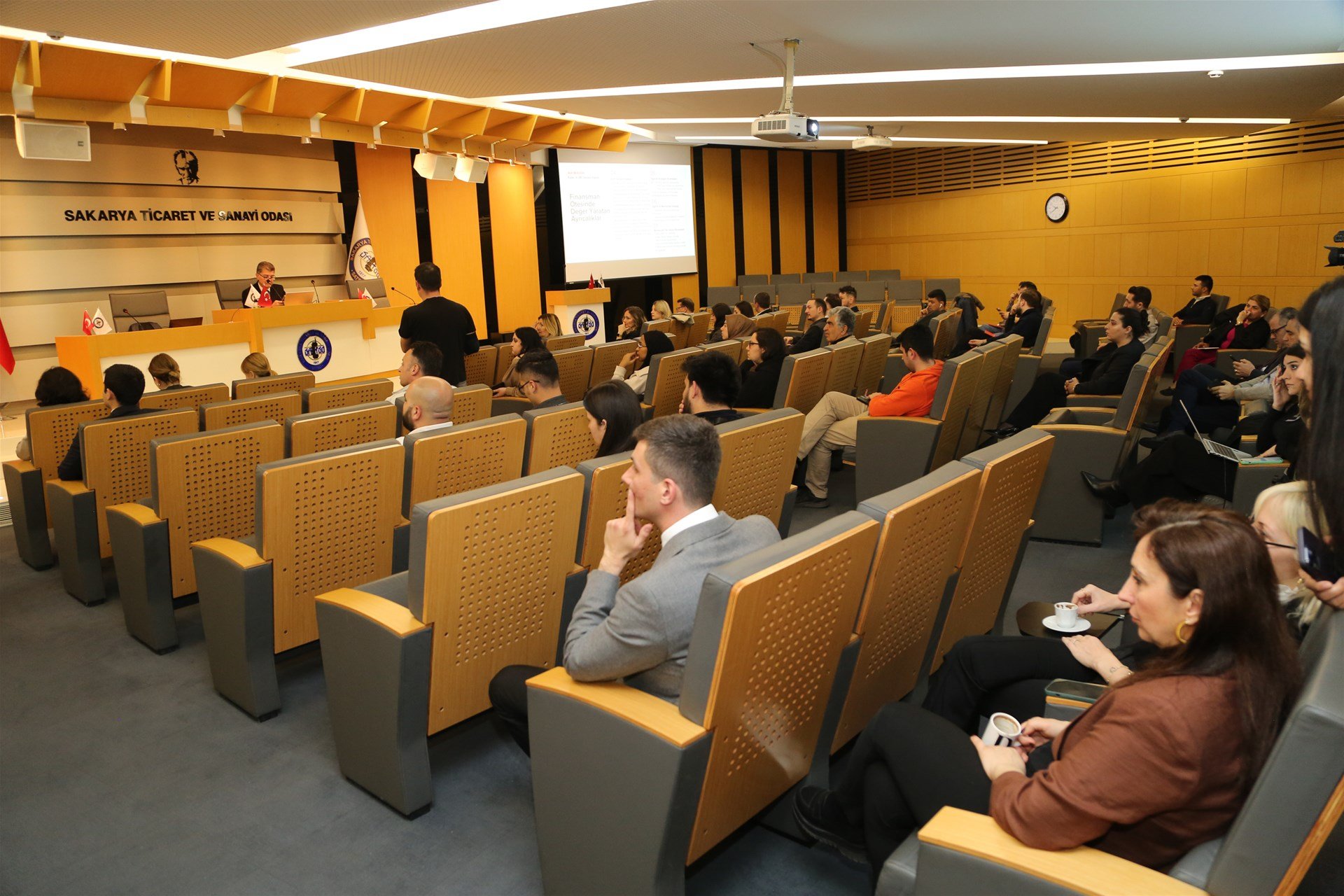 E55Fad3Dedd1429D80E463D87Bf2B190749C2094Dc5B44D09657F47432B2525C