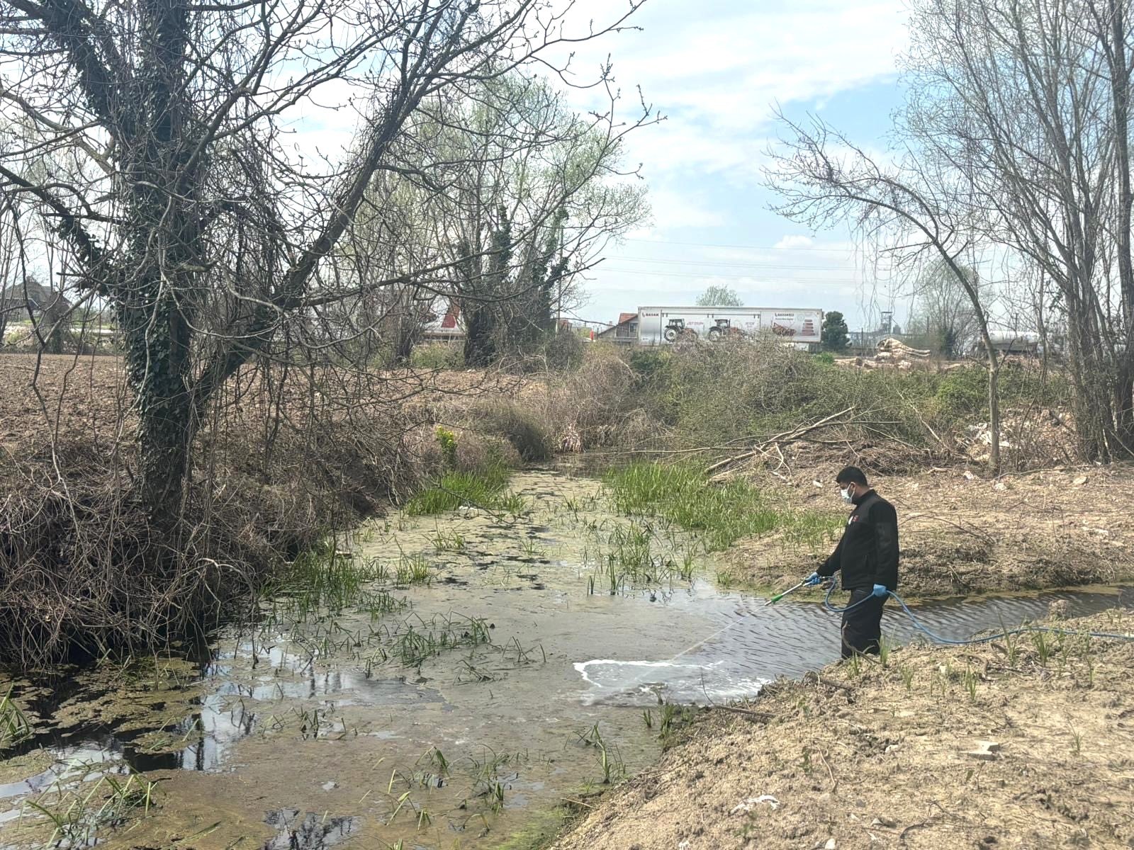 Erenler’de Larva İle Etki̇li̇ Mücadele (4)