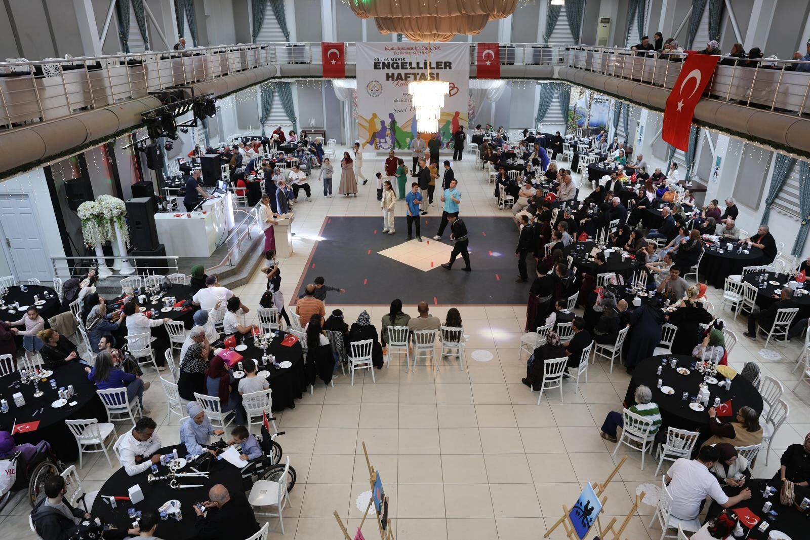 Erenler’de Engelli̇ler Haftasi Coşkuyla Kutlandi (3)