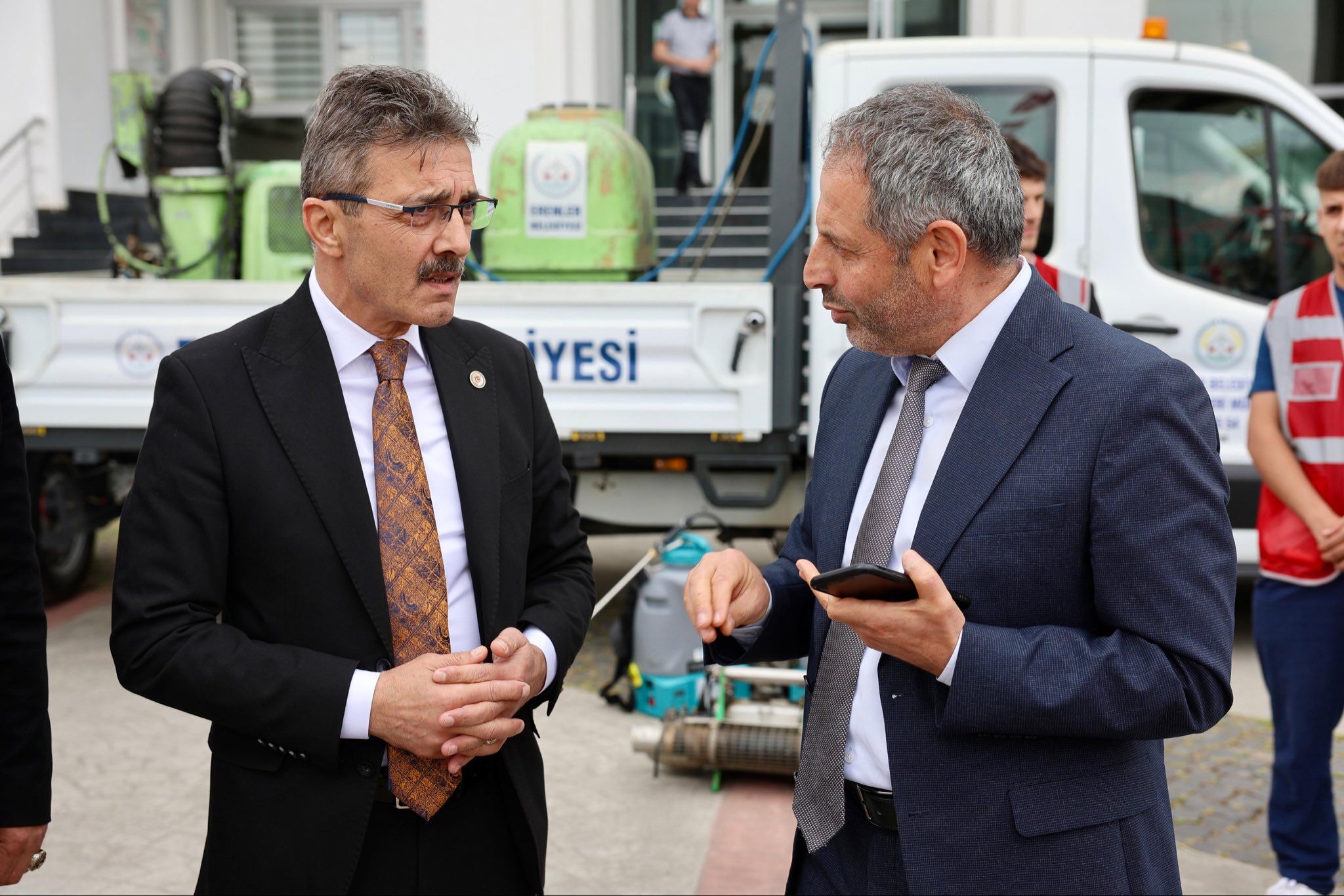 Erenler’de Yaz Öncesi̇ İlaçlama Çalişmalari Ti̇ti̇zli̇kle Sürüyor (1)
