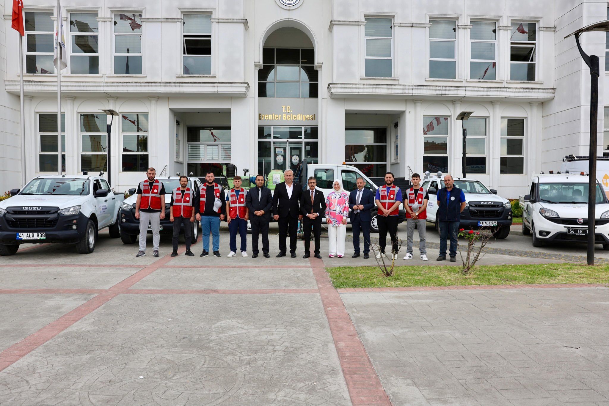Erenler’de Yaz Öncesi̇ İlaçlama Çalişmalari Ti̇ti̇zli̇kle Sürüyor (3)