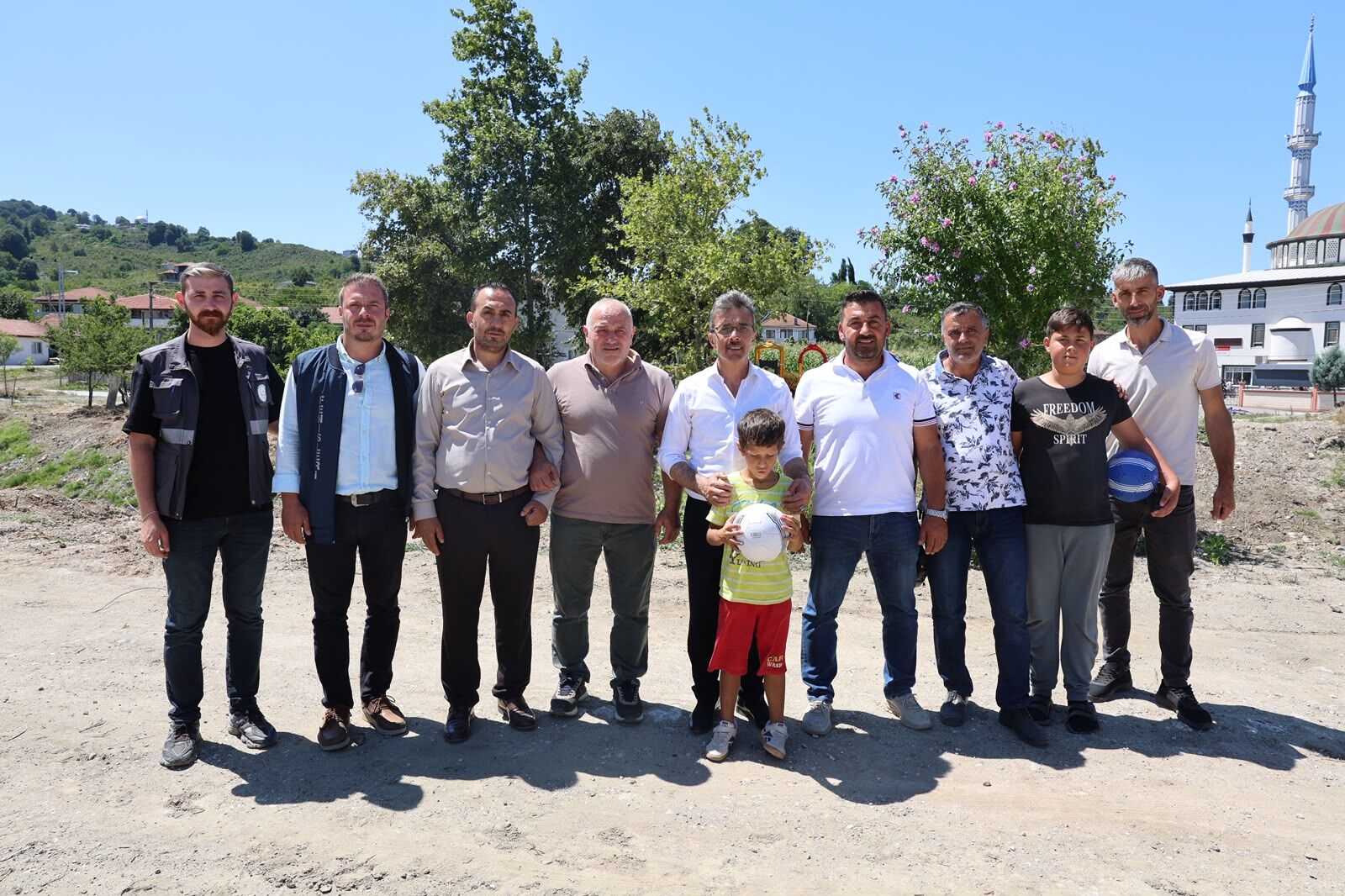 Başkan Şenol Di̇nç, Fen İşleri̇ Çalişmalarini Yeri̇nde İnceledi̇ (16)