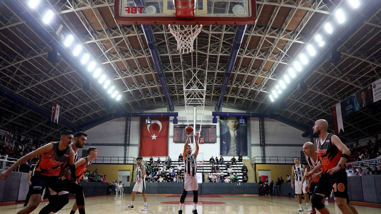 Büyükşehir Basket İkinci Yarıya Galibiyetle Başladı: 71-91