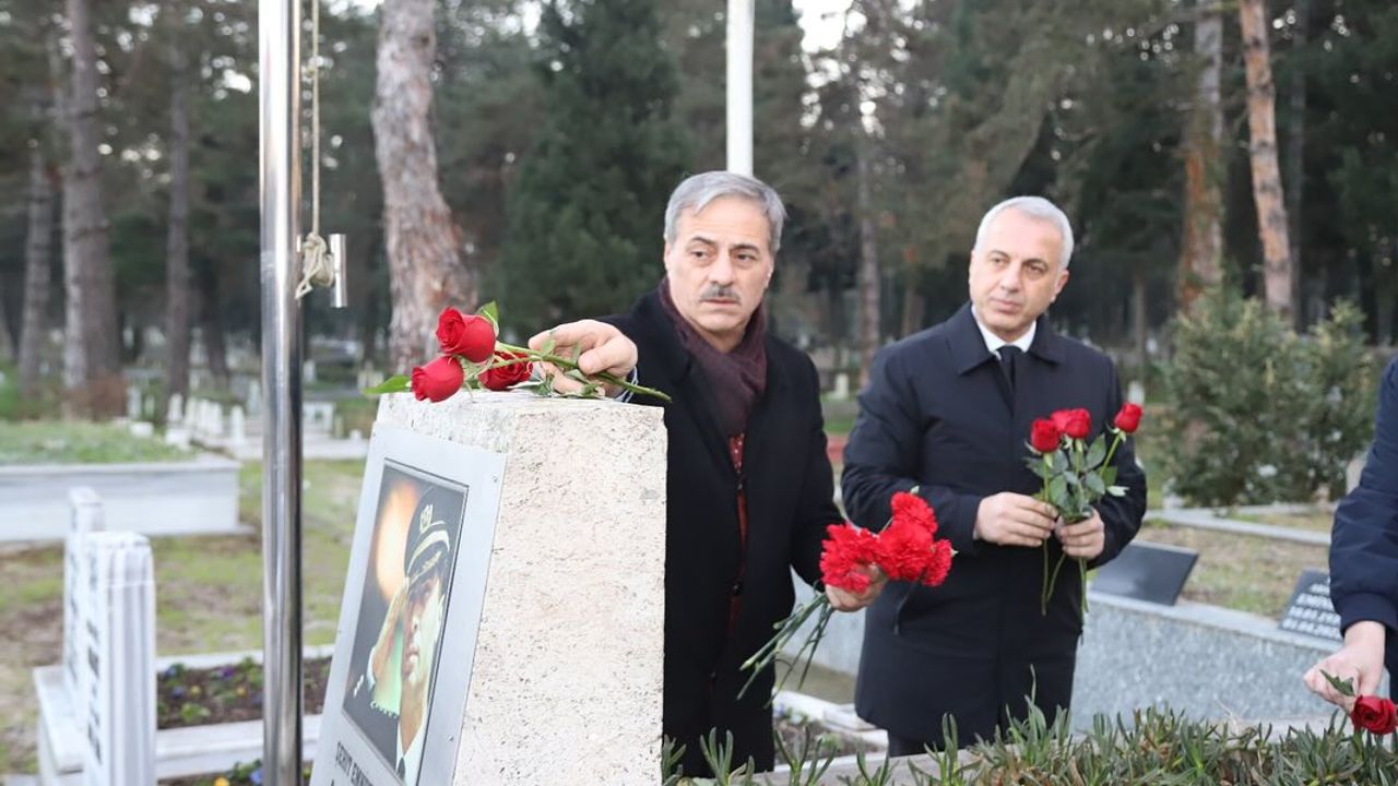 Başkan Alemdar ve Babaoğlu'ndan Şehit A. Gaffar Okkan'ın Kabrine Ziyaret