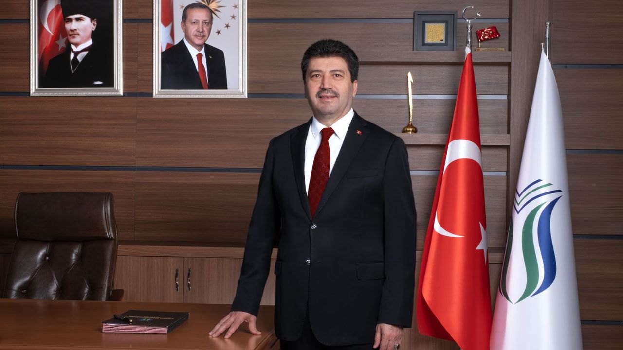 Rektör Sarıbıyık’tan Cumhuriyet Bayramı Mesajı