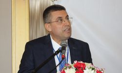 Esnaftan bayrak ve dua çağrısı