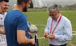 Şampiyon olan Geyvespor'a primler Başkan Kaya'dan