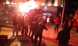 Taraklı'da Galatasaraylı taraftarlar şampiyonluğu böyle kutladı