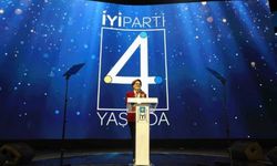 İYİ Parti Sakarya Teşkilatı Haliç Kongre Merkezine Çıkarma Yaptı