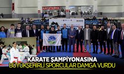 Karate şampiyonasına Büyükşehirli sporcular damga vurdu