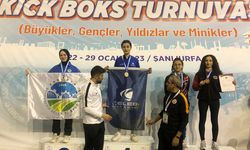 Kick Boks Turnuvasında Büyükşehirli Sporcular Kürsüde