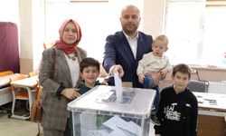 MHP Sakarya İl Başkanı  Oğuz Alkaş, Oyunu Kullandı