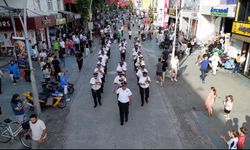 Çark Caddesi Büyükşehir’in Orkestrasıyla Şenlendi