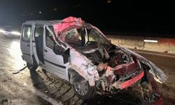 Tıra Çarpan Araç Sürücüsü Ağır Yaralandı