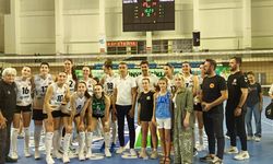 Sakarya Voleybol Sezona Zaferle Başladı