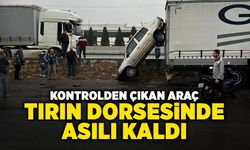 Kontrolden Çıkan Araç Tırın Dorsesinde Asılı Kaldı