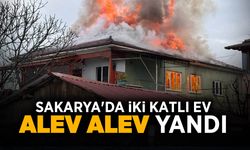 Sakarya'da İki Katlı Ev Alev Alev Yandı