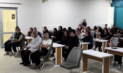 Gençlere 'Bilinçli Teknoloji Kullanımı' Eğitimi