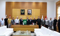 Sakaryaspor’un Yeni Yönetiminden Yusuf Alemdar’a Ziyaret
