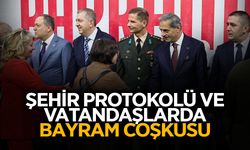Şehir Protokolü ve Vatandaşlarda Bayram Coşkusu