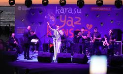 Büyükşehir’den Karasu’da Yaz Akşamına Neşe Katan Nostalji Konseri
