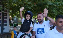 Millet Bahçesi’nde Atlı Şenlik Çocukların Yüzünü Güldürdü