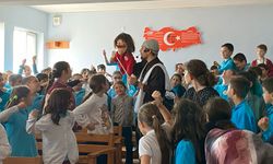 “Akça” Çocuk Tiyatrosu 16 İlçede Miniklerle Buluştu