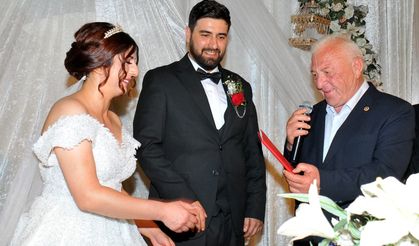 Akdemir ve Dursun Çifti Muhteşem Düğünle Dünya Evine Girdi