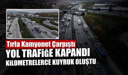 Tırla Kamyonet Çarpıştı: Yol Trafiğe Kapandı!