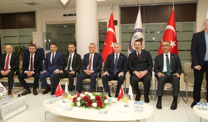 Sakarya Protokolü ve İş Dünyası Geleneksel SATSO Ramazan Bayramı Bayramlaşma Töreni'nde Bir Araya Geldi