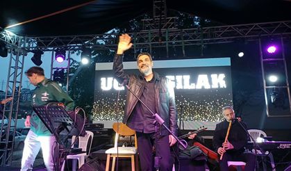 Binlerce Kişi Uğur Işılak Konserinde Buluştu