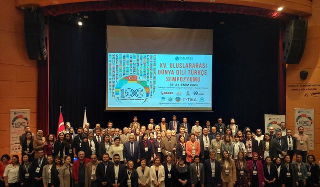 Türkoloji Dünyası ve Türkçe Eğitimcileri Sakarya'da Toplandı