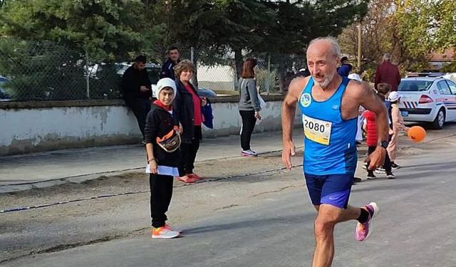 Büyükşehirli Sporcu Sakarya’ya Altın Madalyayla Döndü